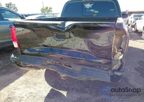 2017 Toyota Tacoma Trd Off Road z USA, uszkodzony, nr VIN 5TFCZ5AN2HX120475